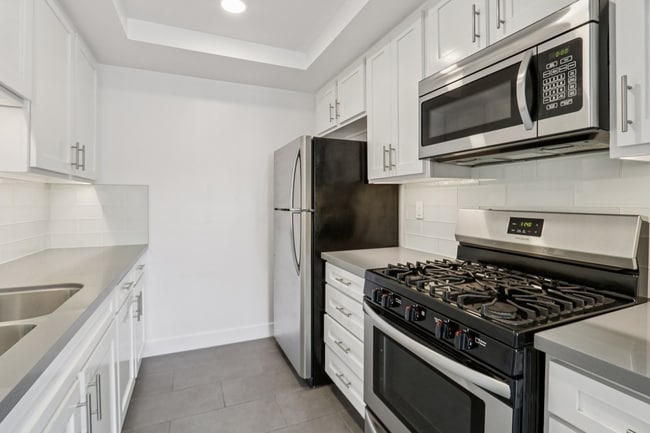 Photo - 616 North Sweetzer Avenue