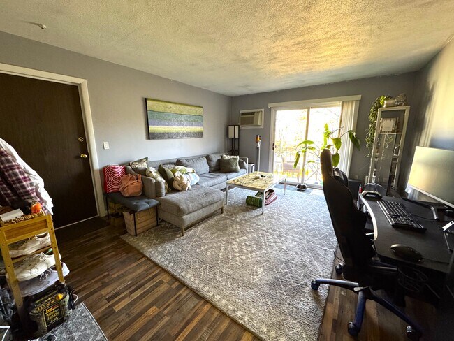 Photo - 80 Walnut St Unidad 210