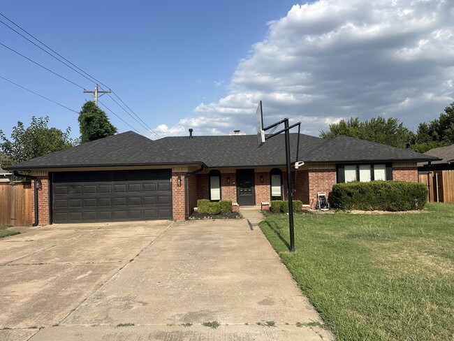 5208 Mackleman Dr