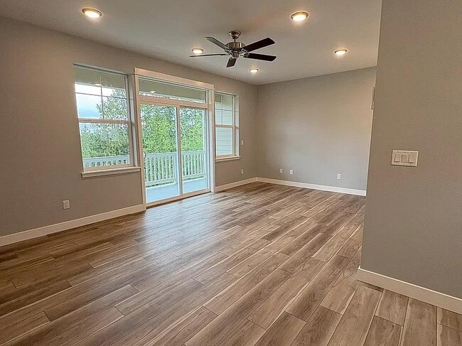 Photo - 3621 Sussex Dr