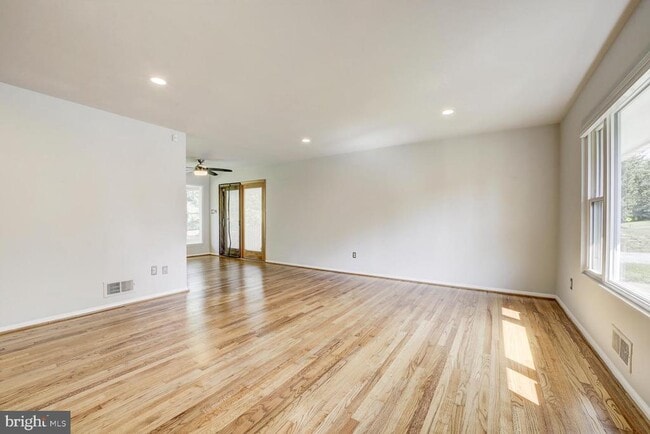 Photo - 8112 Karl Rd