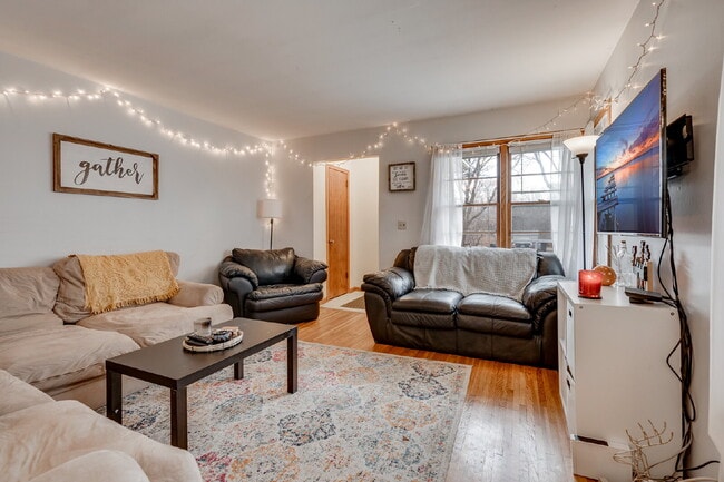 Photo - HUGE home with unique layout near U of MN - 5 bed 2 bath