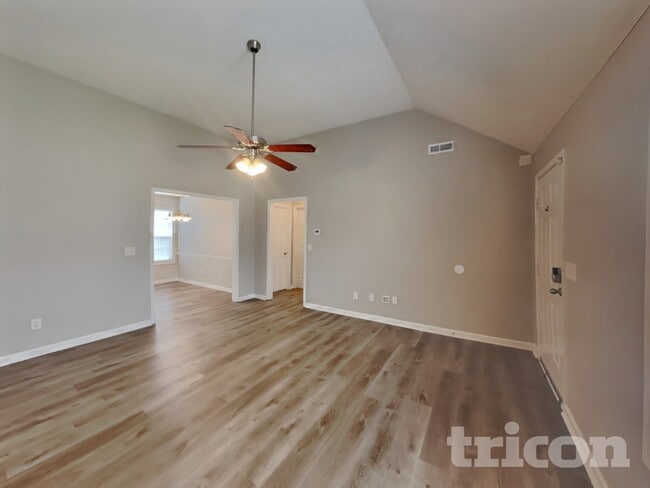 Photo - 9021 Macbeth Dr