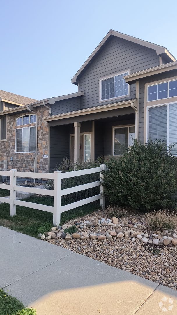 Building Photo - Rigden Farms Townhome available in Fort Co...