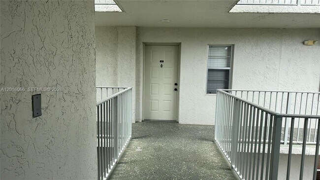 Photo - 2236 N Cypress Bend Dr Unit 207