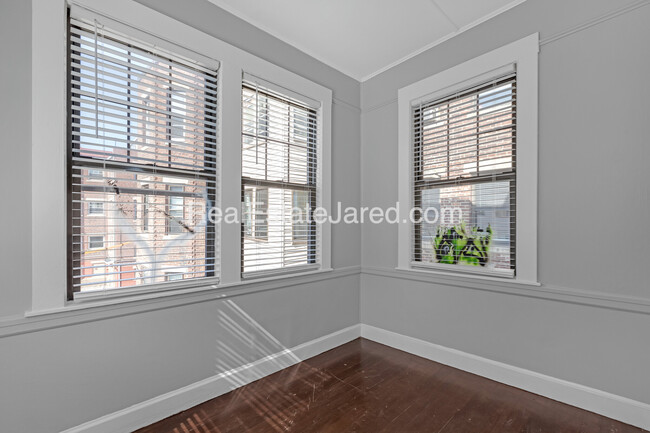 Photo - 28 Glenville Ave Townhome