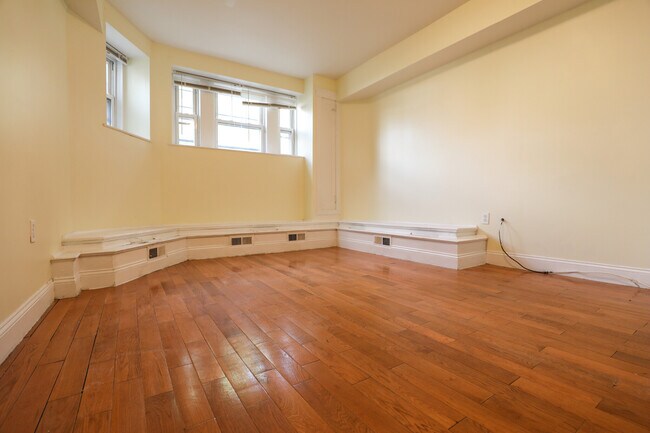 108 Washington St Unit B