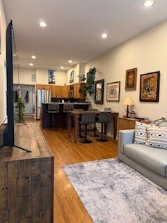 Photo - 1255 N Honore St