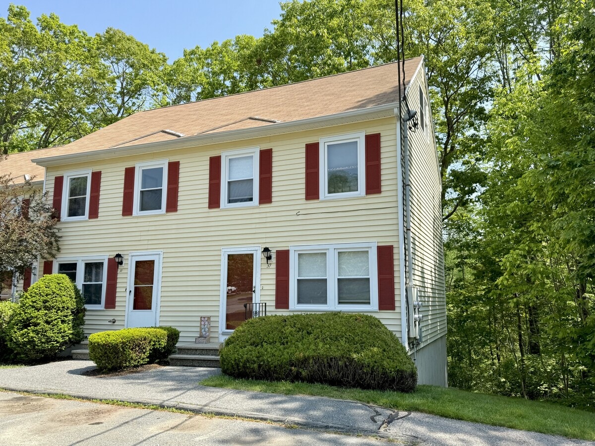 Photo - 37 Powder Mill Dr House