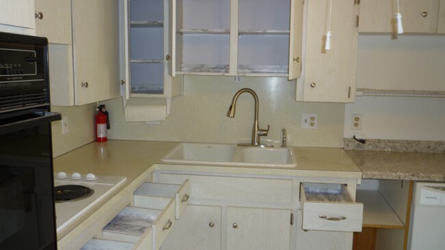 Photo - 2402 Ecuadorian Way Unit 50