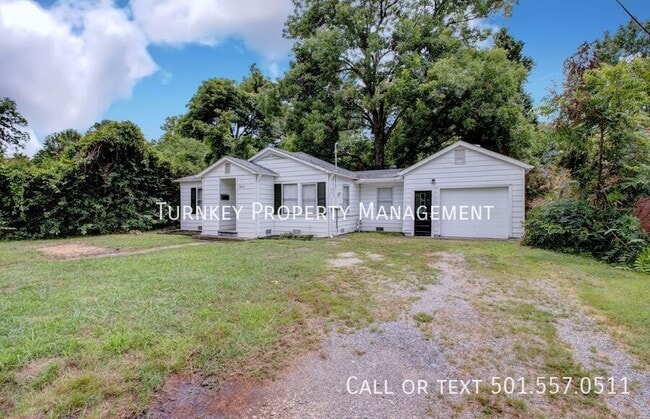 Photo - 4904 Lynch Dr