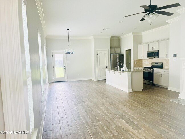 Photo - 6217 Lake Edge Dr