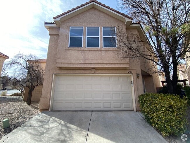 Building Photo - 3 bed 2.5 bath Rental