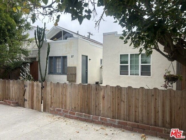 27 Eastwind St Unit 7