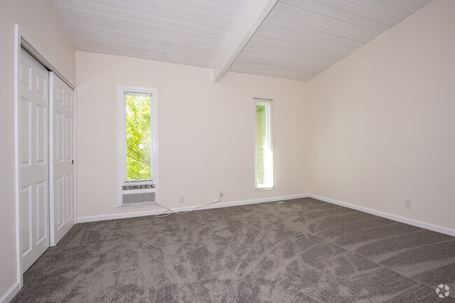 2BR, 1.5BA - 1,010SF - Primary Bedroom