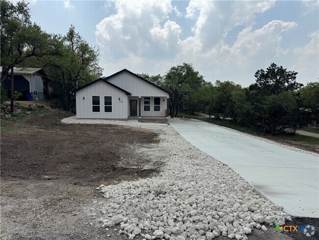 Building Photo - 770 Buck Run Pass Rental