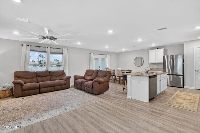 Photo - 6615 Atkins Rd