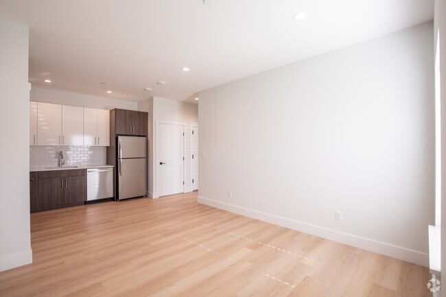 A Unit - Living Room - 1 Bed/1 Bath - 620 sq. ft. - Gracewood Estates