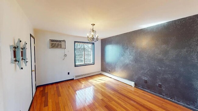 Building Photo - 97-16 95th Ave