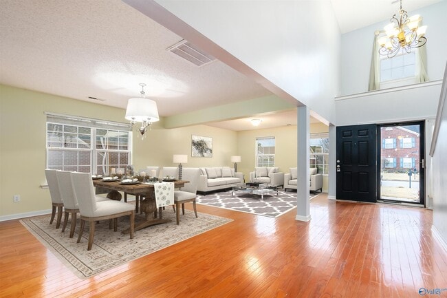 Photo - 117 Vancouver Rd