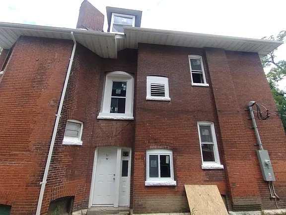 Photo - 4266 Washington St