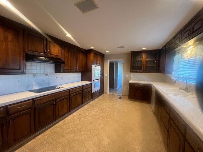 Photo - Nothing but short of Amazing - 3 Bedroom home!