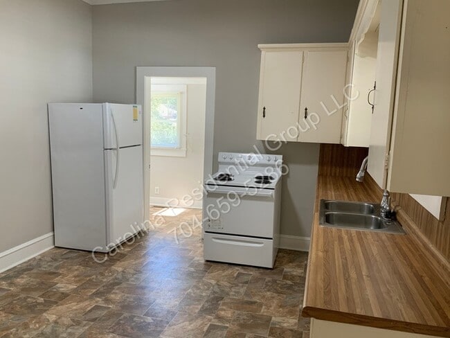 Photo - 607 Forest Ave House