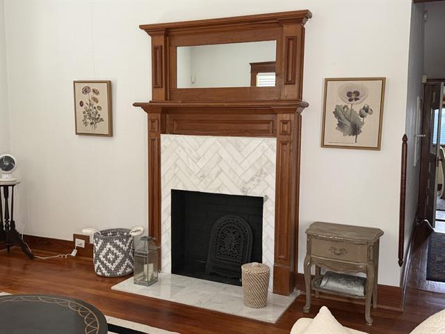 Photo - 415 W Franklin St