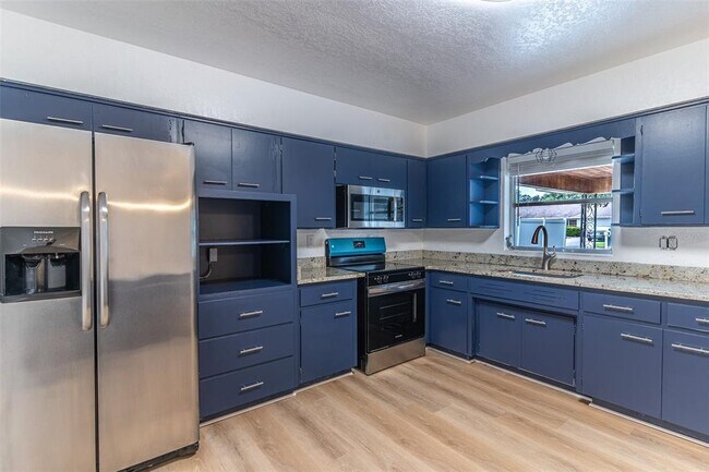 Photo - 145 Beverly Dr