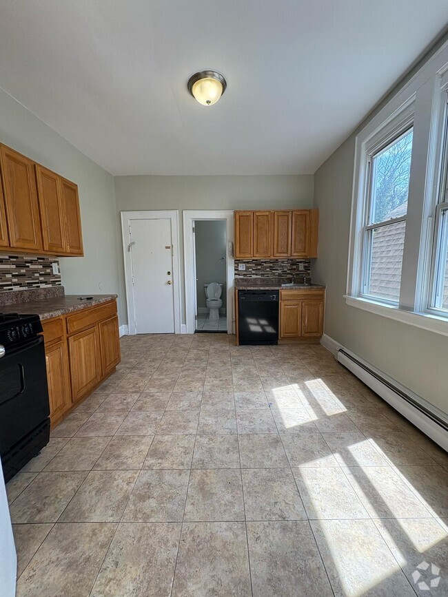 Building Photo - 114 Eastern Pky Unit 3R Rental