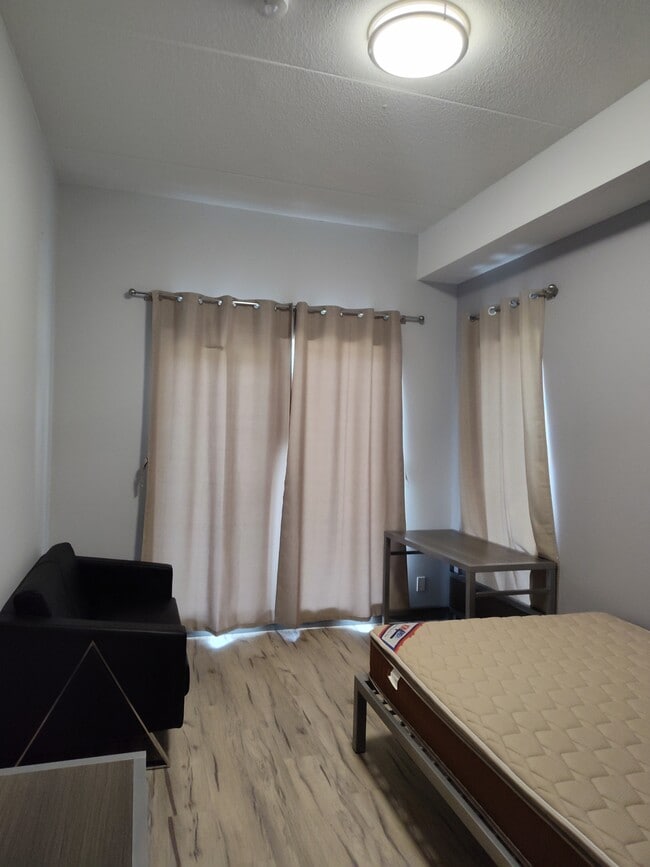 Photo - 77-177 Leland St