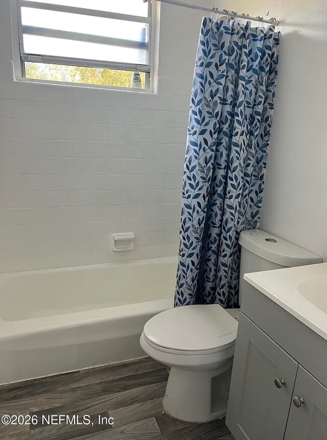 Photo - 1554 W 22nd St