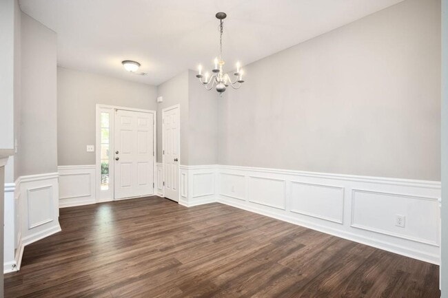 Photo - 1998 Hailston Dr NW