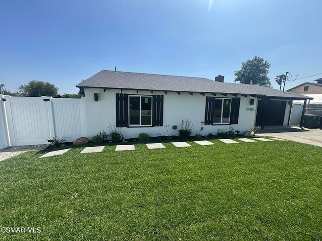 Photo - 21420 Chatsworth St