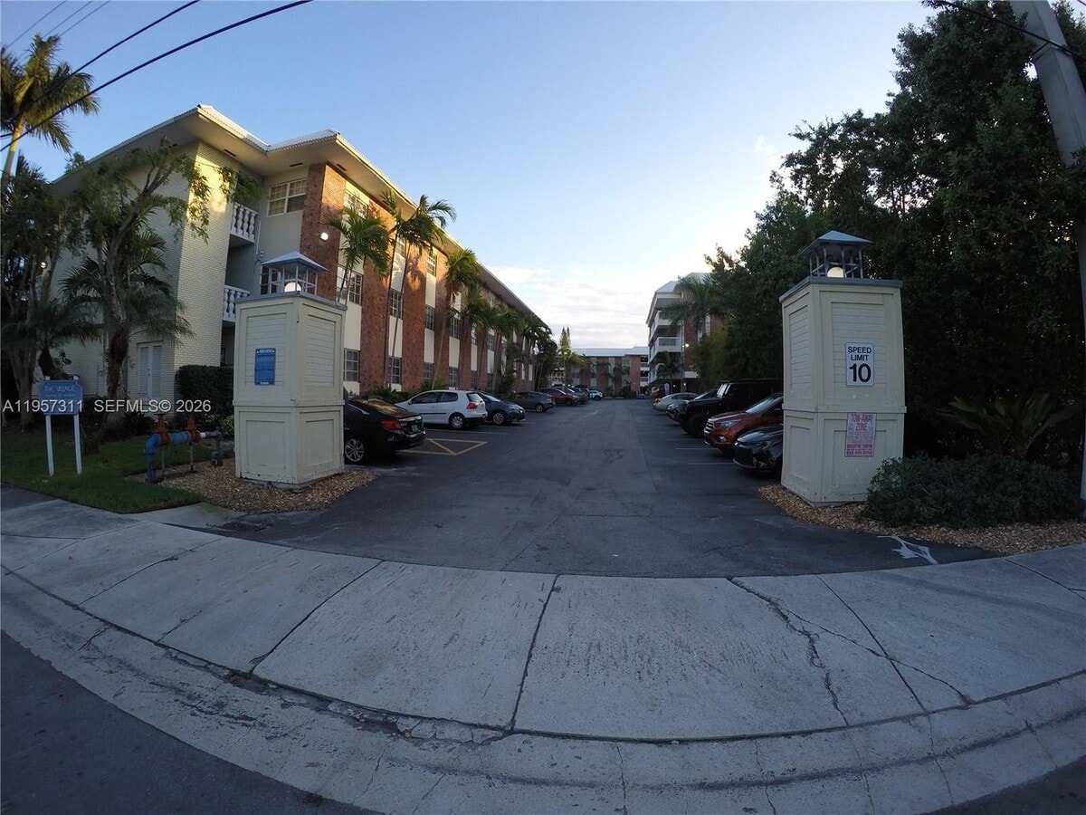 Photo - 2424 SE 17th St Unit 110B