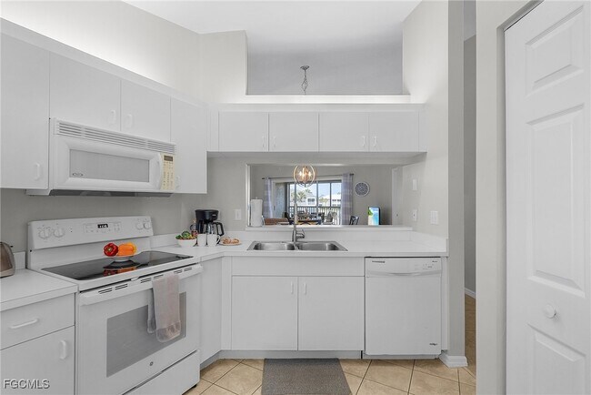 Photo - 12131 Summergate Cir Unit 203