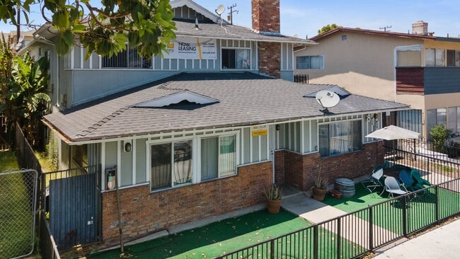 811 Gardenia Avenue