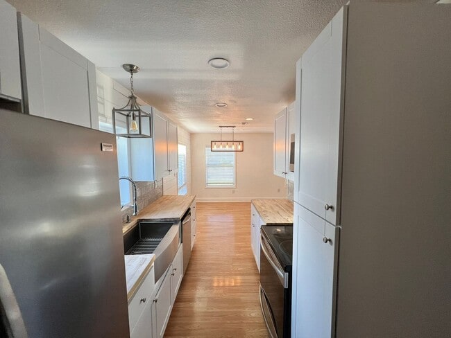 Photo - 1379 Westfield Ave