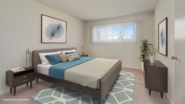 Barclay Square Apartments