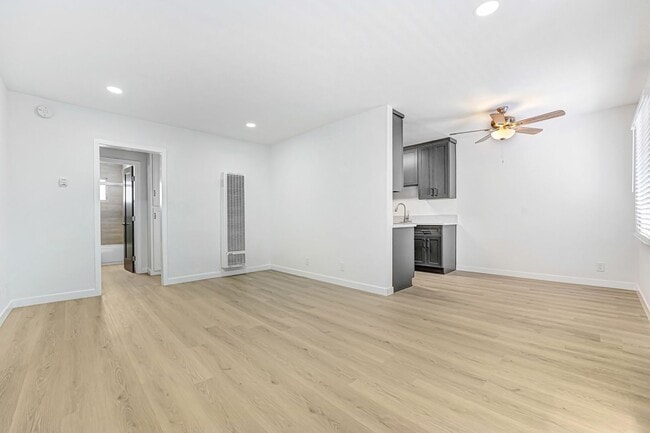 Photo - 844 5th St Unit I