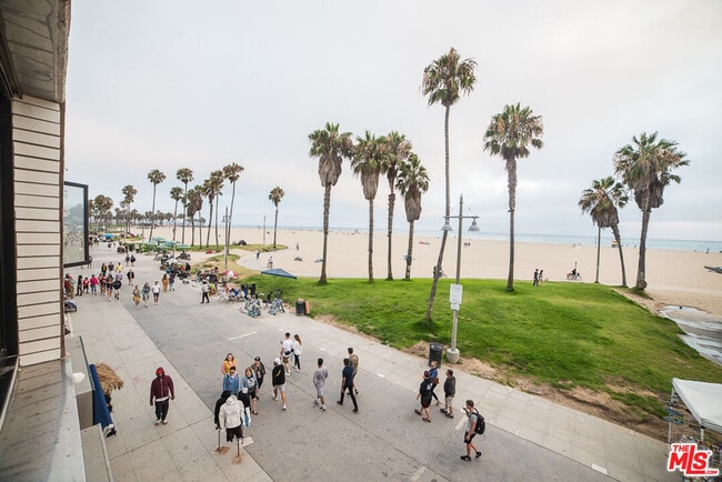 Photo - 8 Brooks Ave Unit 6