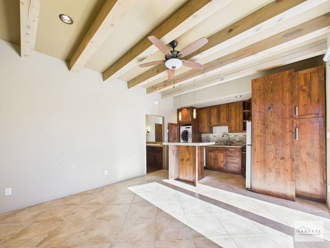 Photo - City Lights Unidad Casita