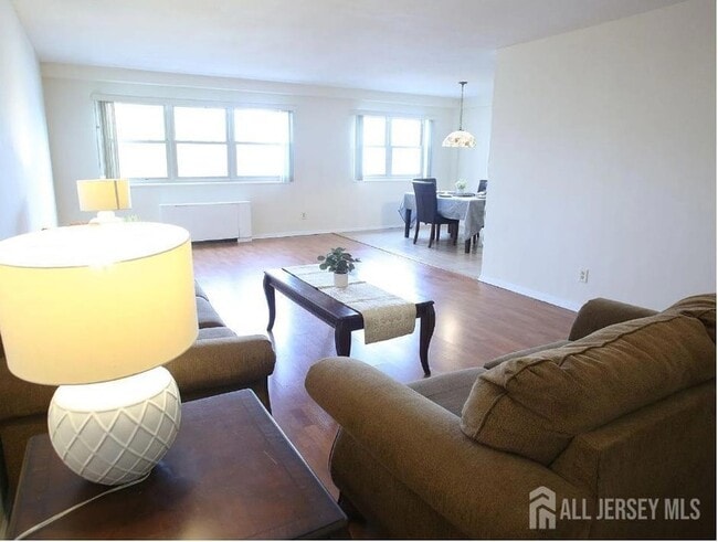 Photo - 123 S Adelaide Ave