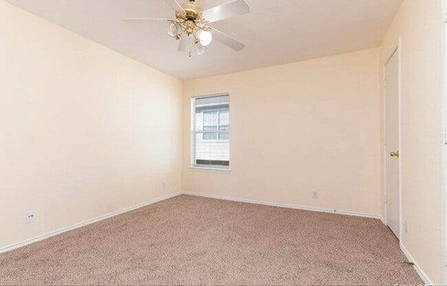 Photo - 3 Bratton Dr