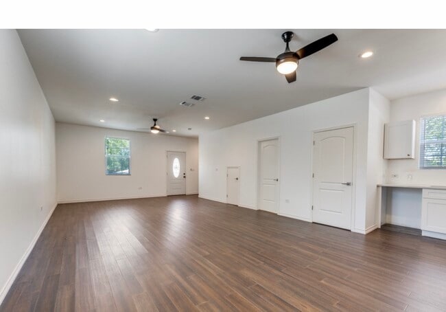 Photo - 156 Pioneer Rd