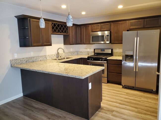 Photo - 645 W Holiday Dr Unit 2