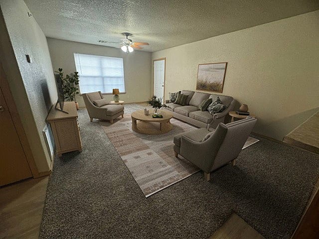 Living Area - Pines at Southridge