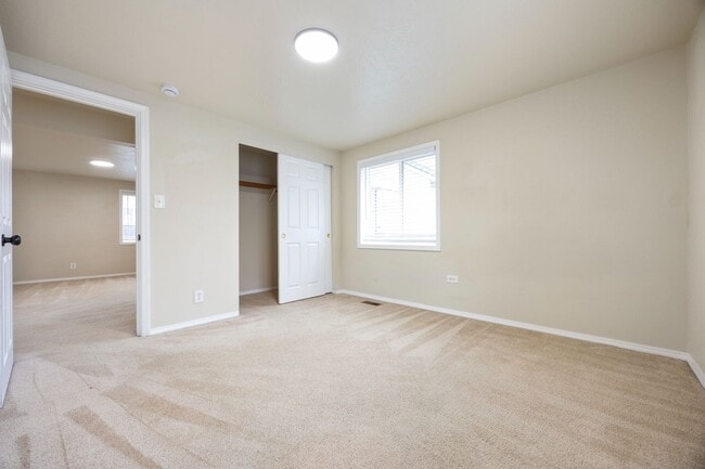 Photo - Spacious 5 bed/2 bath in SE Portland