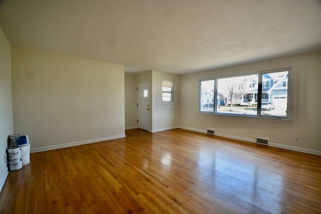 Photo - 609 Loomis St