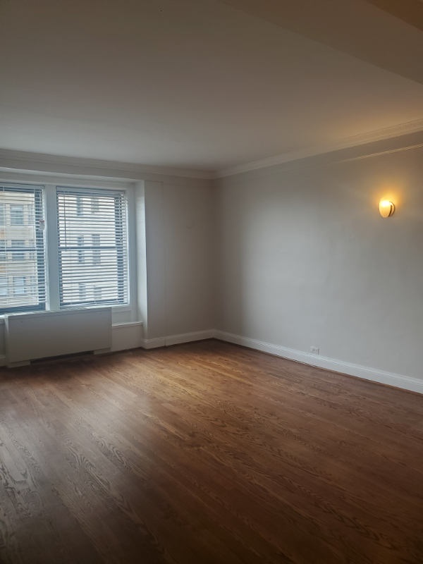 Building Photo - 15 E Kirby St Rental